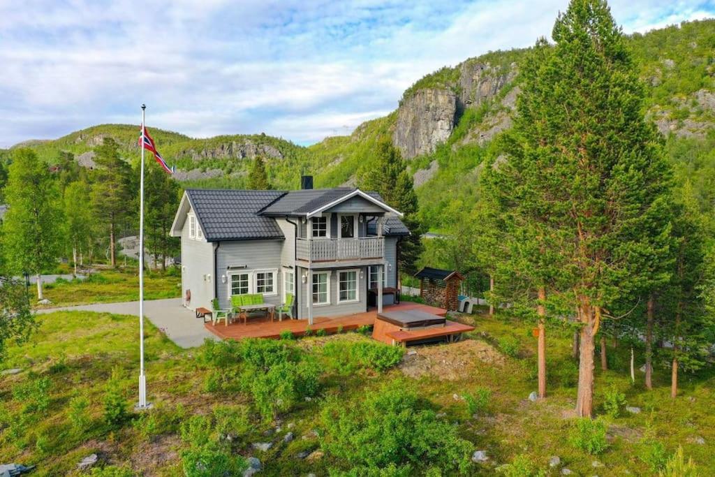 Hytte I Flott Natur Alta Exterior foto